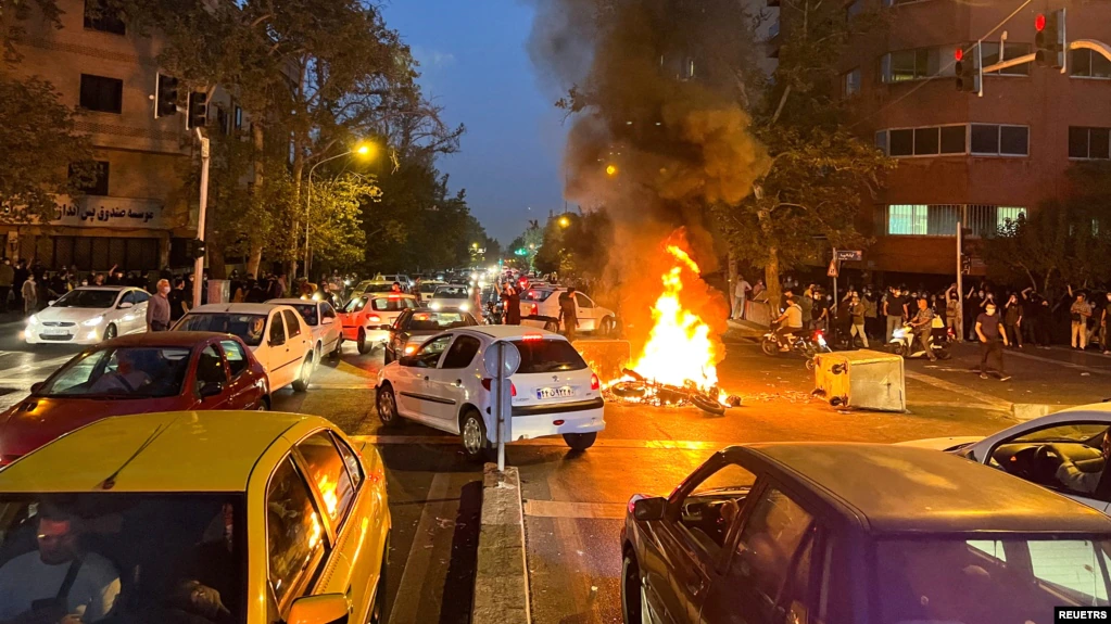Killings and mass arrests of protesters in Iran must stop: UN