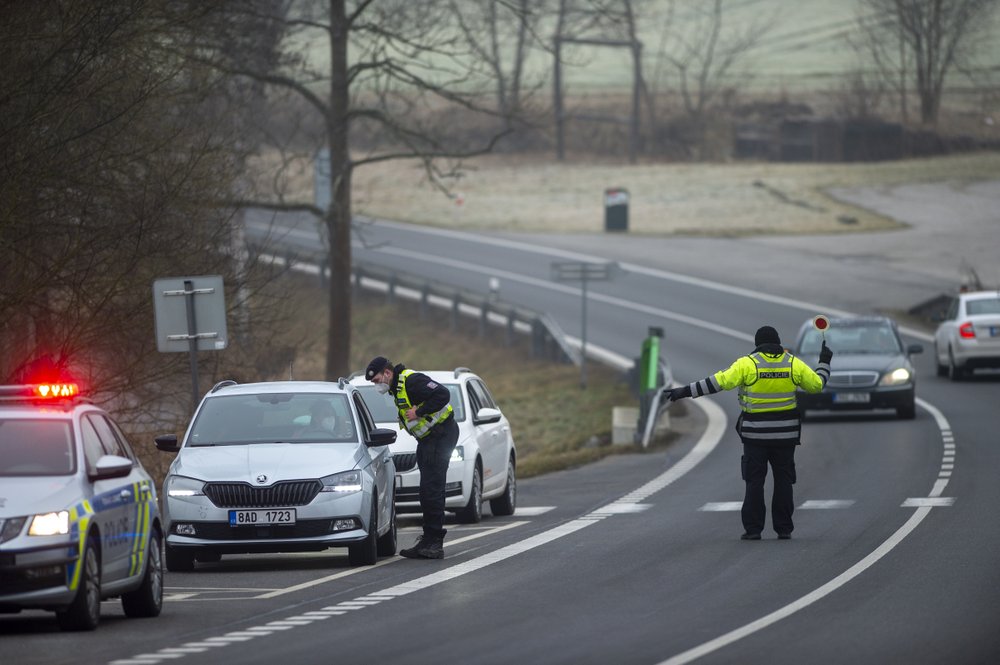 Czechs send 30,000 police, soldiers to enforce travel limits