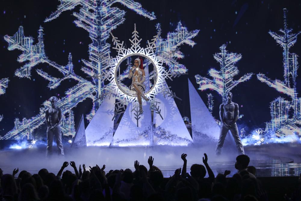 MTV EMAs support for LGBTQ people