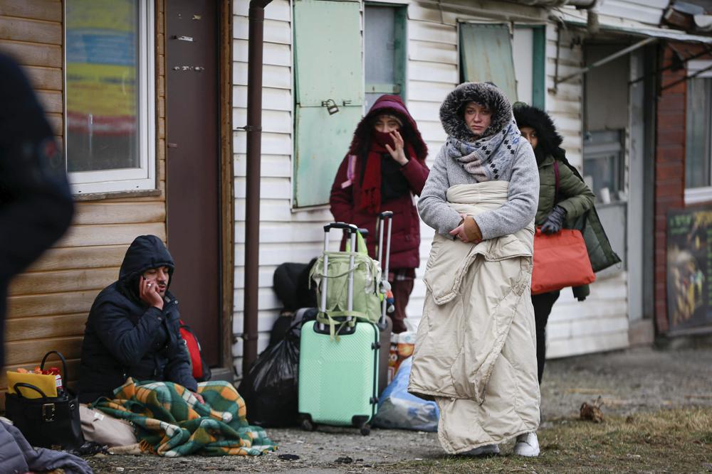 As non-Ukrainians also flee war, some report mistreatment