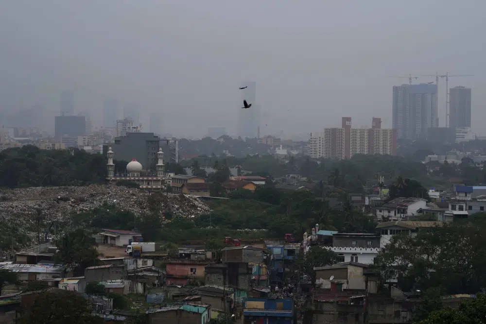 Sri Lanka shuts schools as extreme weather brings pollution