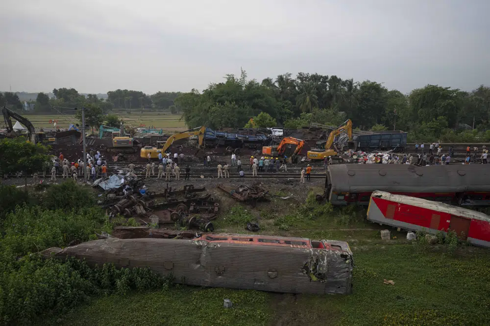 Error in signaling system led to crash that killed 275 people