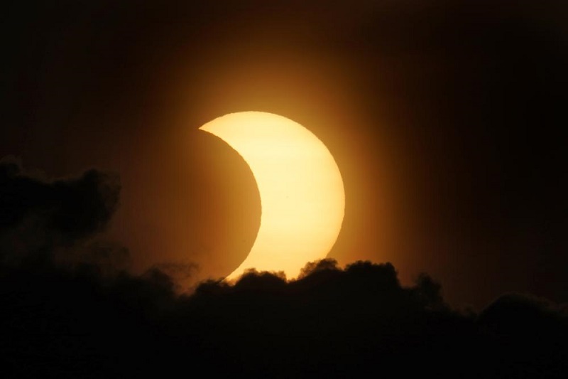 Penumbral lunar eclipse to occur tonight