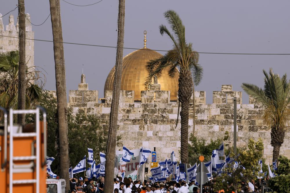 Israeli nationalists chant racist slogans in Jerusalem march