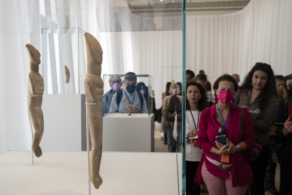 Greek museum displays 1st batch of artworks recouped from US
