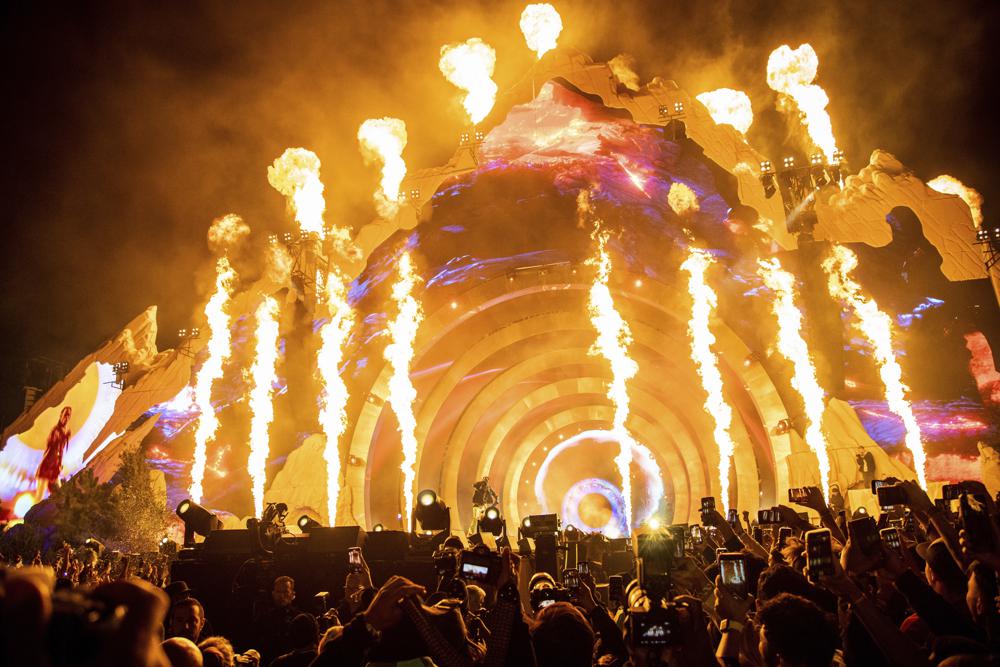 70 minutes at Astroworld: A countdown to catastrophe