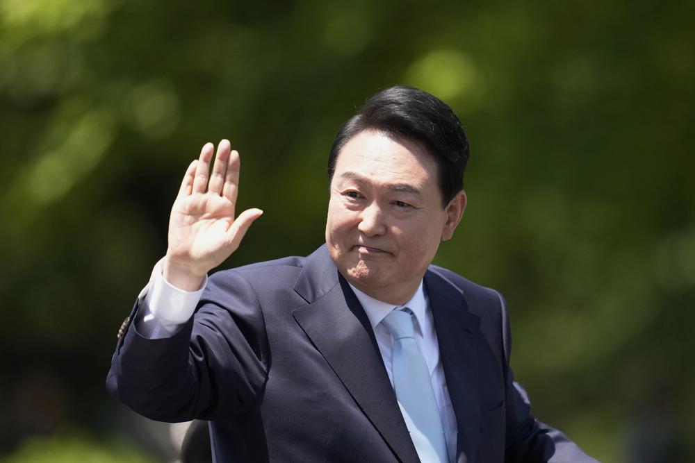 S. Korea’s new leader offers support