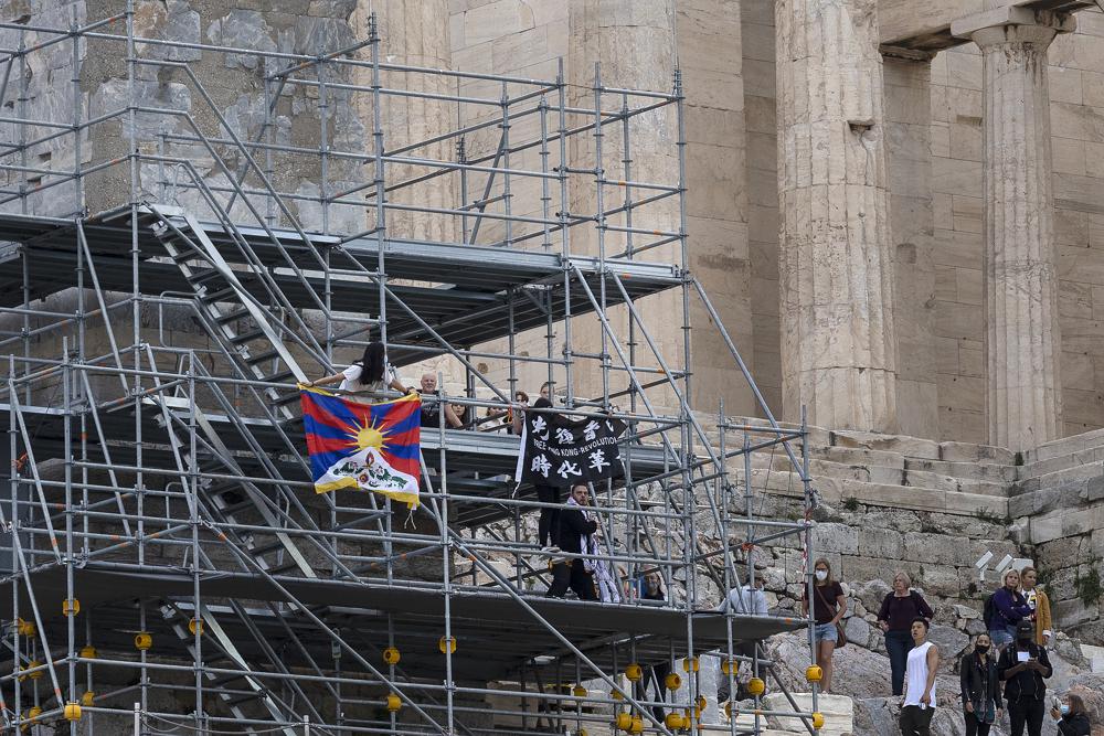 2 arrested in Athens for protesting Beijing Olympics
