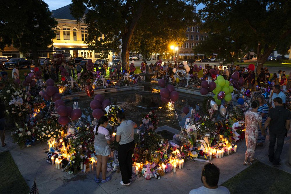After Texas shooting, schools around US boost security