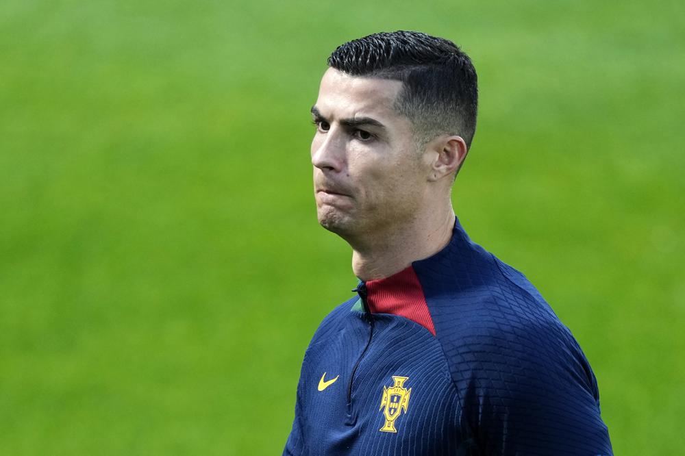 Ronaldo to leave Man U ‘with immediate effect’
