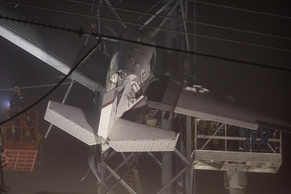 NTSB: Plane that hit tower flew below minimum altitude