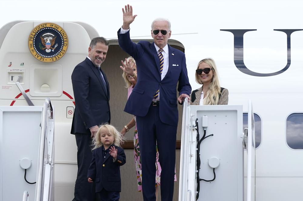 Biden begins summer vacation in South Carolina