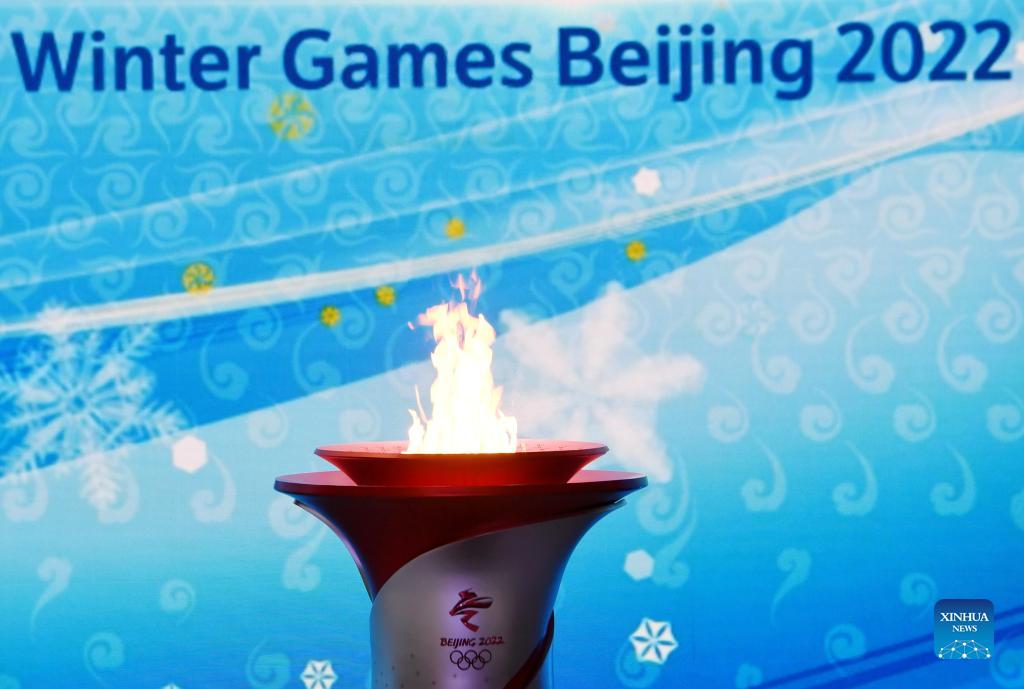 Beijing welcomes Olympic flame