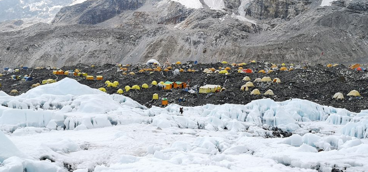 Search, rescue efforts on for missing Sherpa guides on Mt Everest