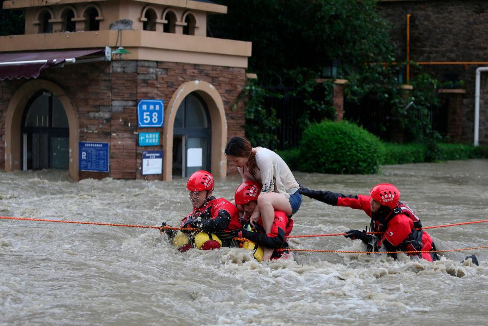 Heavy rain leaves 4 dead, 48 missing