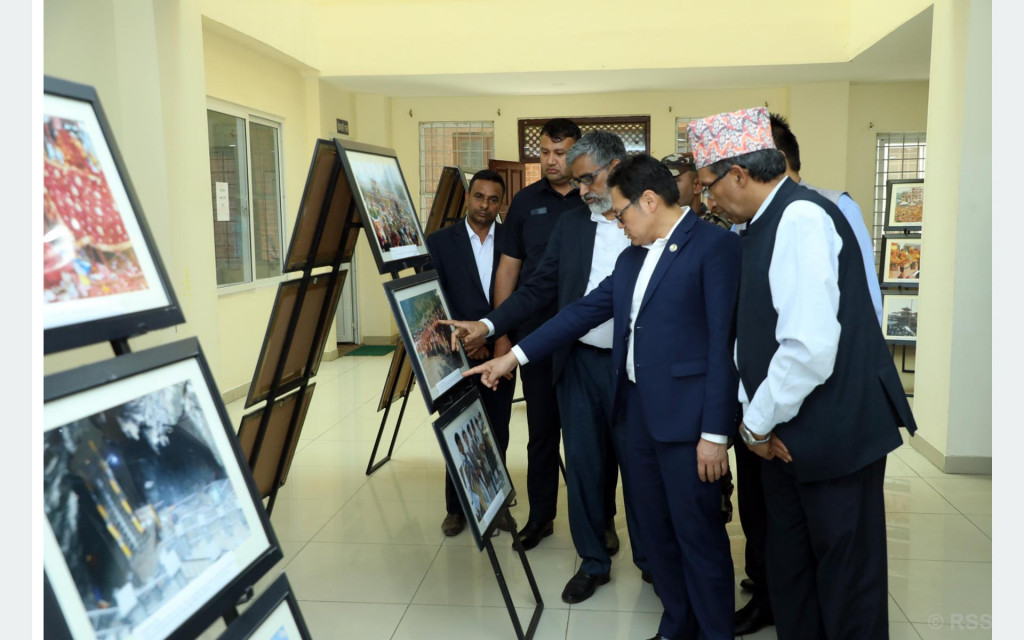 RSS photo exhibition: visits continue