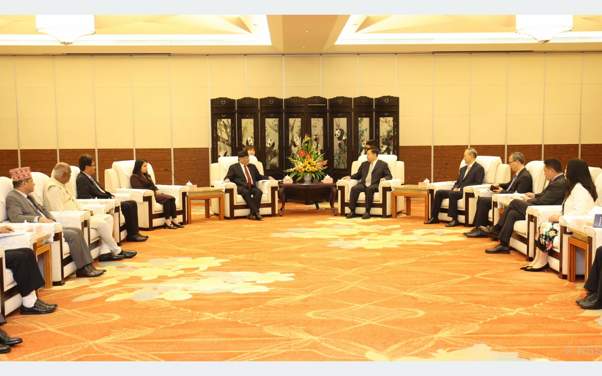 Chinese leader meets PM Dahal in Chengdu