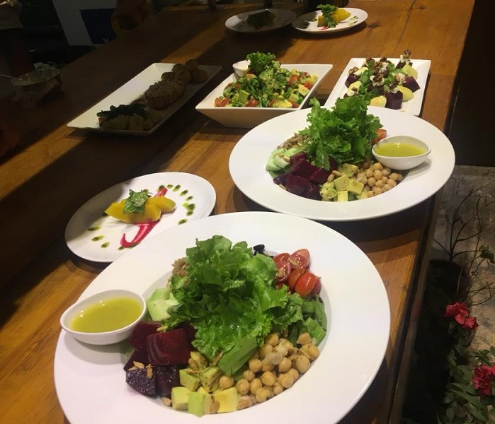 Forest and Plates: A perfect blend of simplicity and freshness