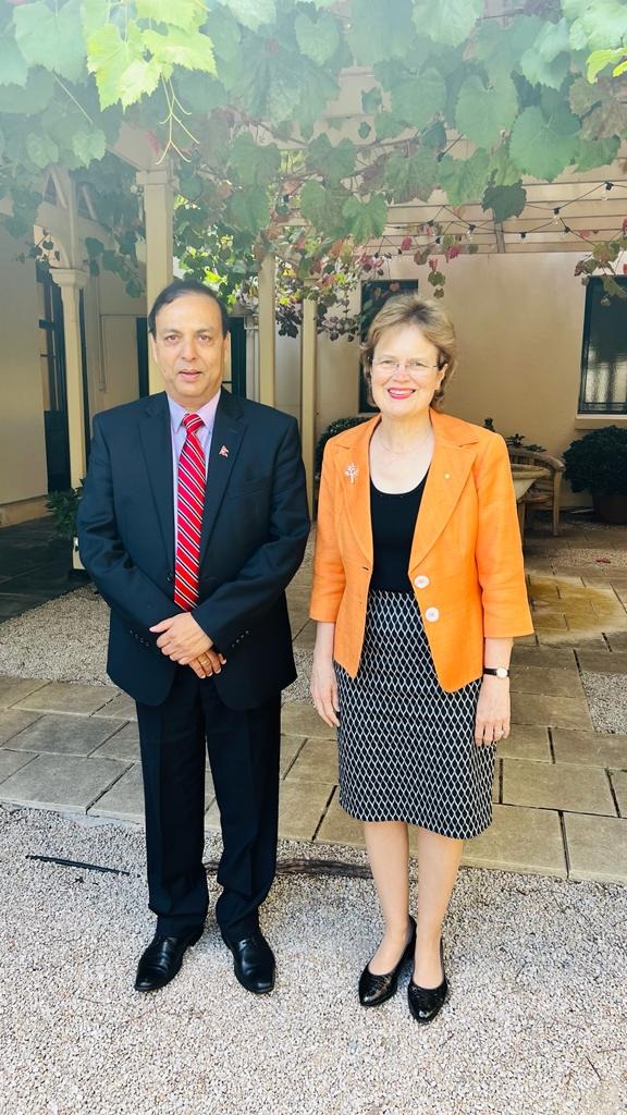 Meeting between Nepalese and Australian officials