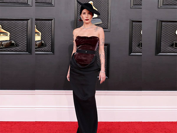 Halsey suffers food poisoning before UK festival