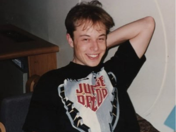 Elon’s photo with ex-girlfriend auctioned