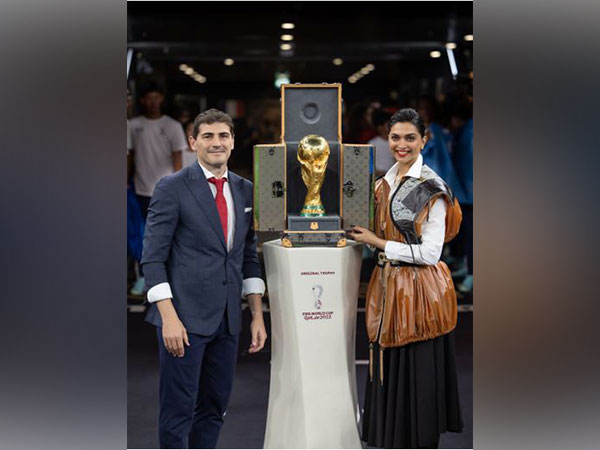 Deepika wears LV while presenting FIFA Trophy
