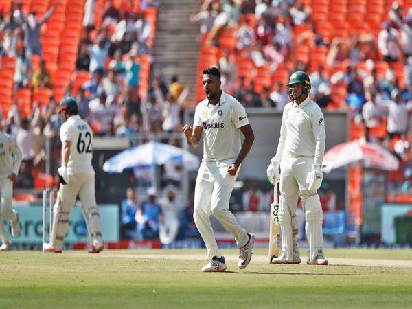 IND vs AUS: Aussie openers give steady start