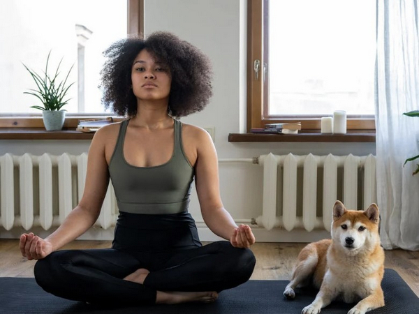 Study shows young dog owners tend to cope better when their pup misbehaves