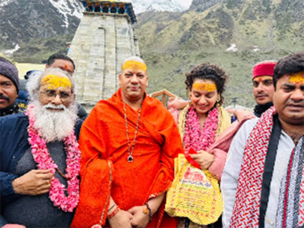 Kangana Ranaut offers prayers at Kedarnath Temple