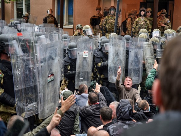 25 NATO soldiers injured in clashes with Serb protesters