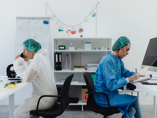 AI might replace humans in social science research