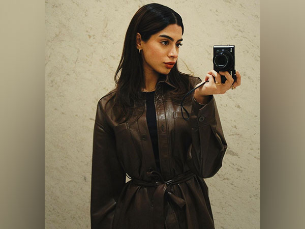 Khushi Kapoor shares ‘Sunday dump’ of her photos