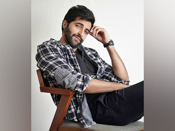Akshay Oberoi to star in romantic film ”Tu Chahiye’