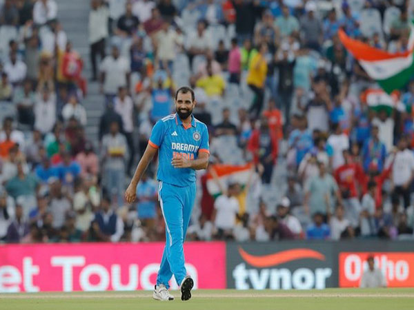 Mohammed Shami’s five-wicket haul helps India to restrict Australia