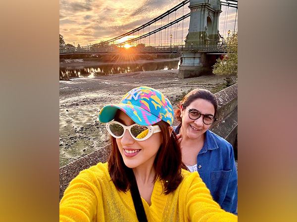 Indian actress Sara Shares Holiday Pics