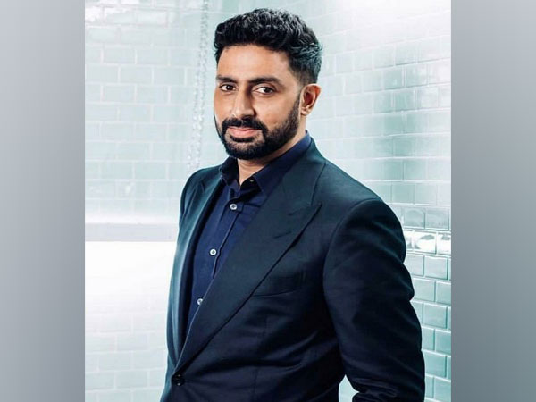 Abhishek to be honoured with the Leadership in Cinema Award