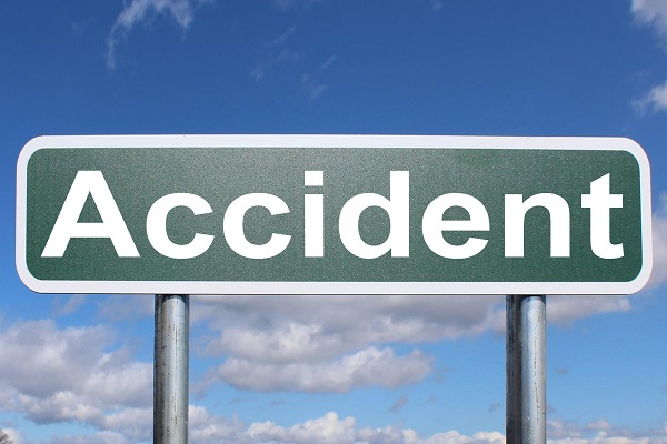 2 killed, 26 injured in tractor accident