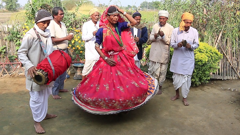 Jhumra: the vanishing traditional Tharu dance