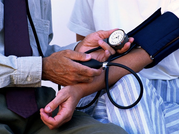 Common Symptoms of High Blood Pressure, and How to Prevent It