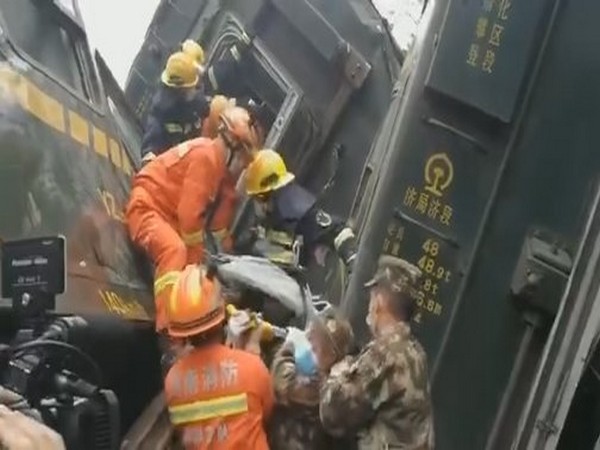 Driver killed, several injured as bullet train derails in China