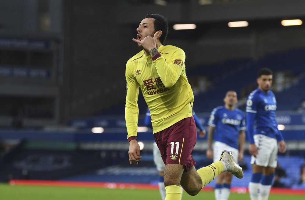 Burnley rocks Everton’s top-4 pursuit with 2-1 win in EPL