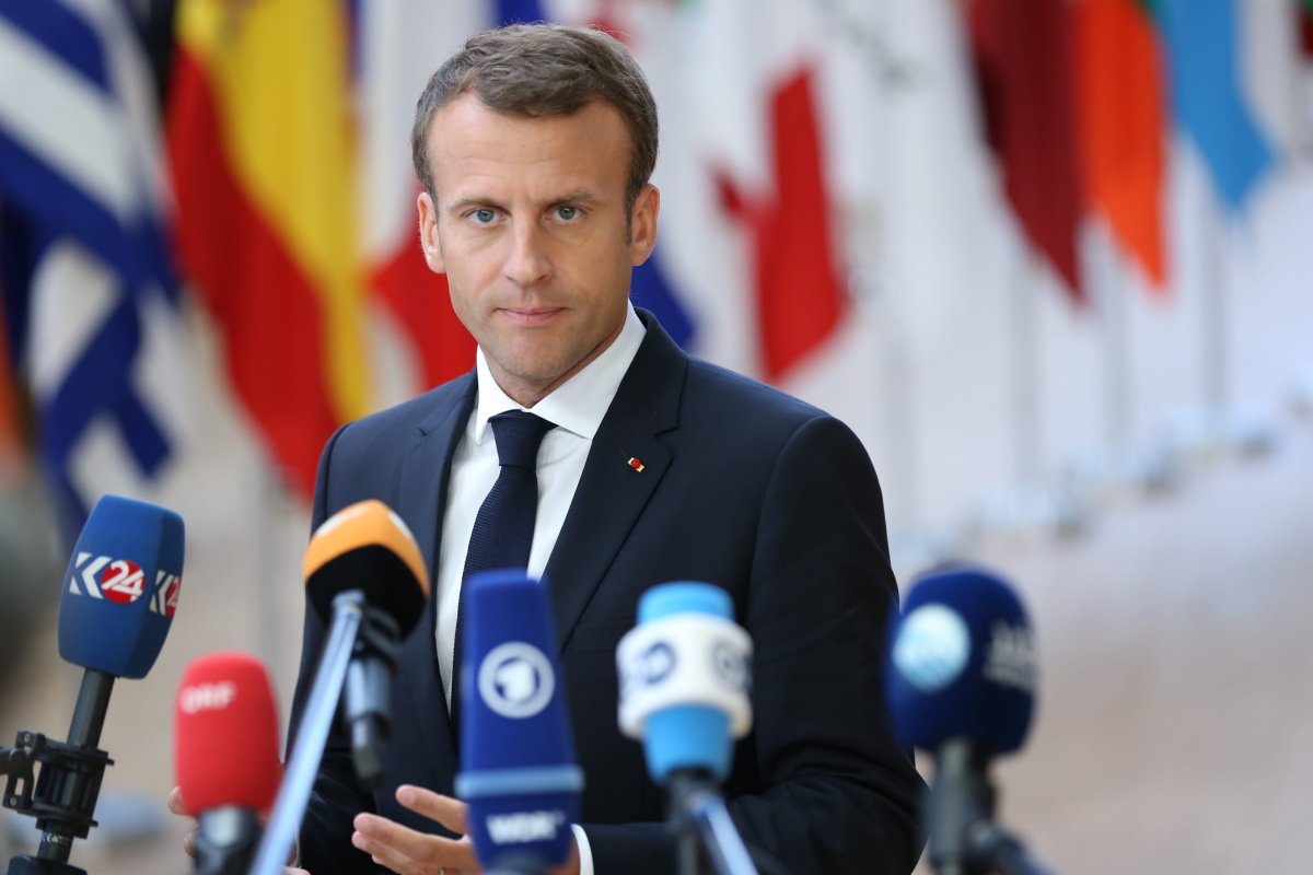 France to give queen Republican Guard horse for her jubilee