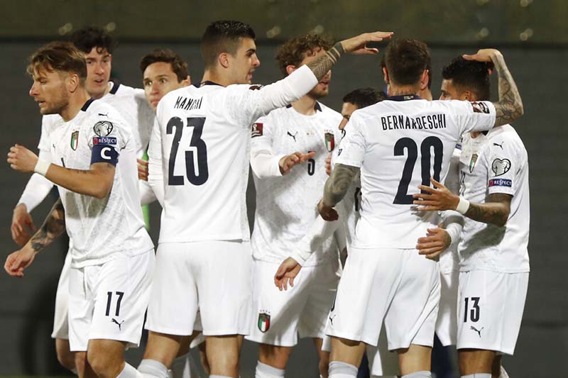 Italy beat Lithuania 2-0 to extend perfect qualifying run