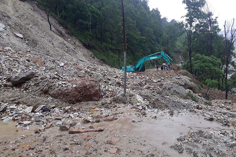 Parbat-Baglung roadway obstructed for six days