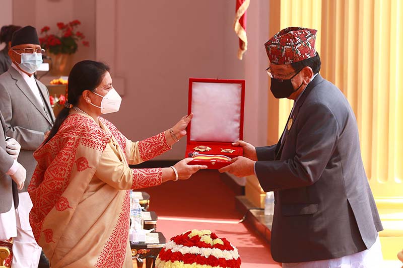 President decorates more personalities