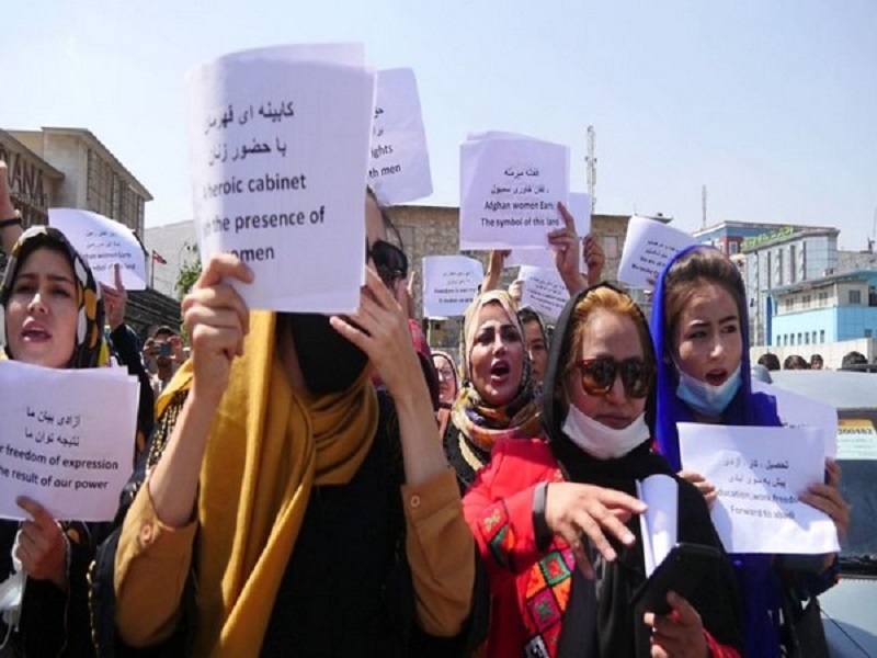 People protest in Brussels against new COVID restrictions
