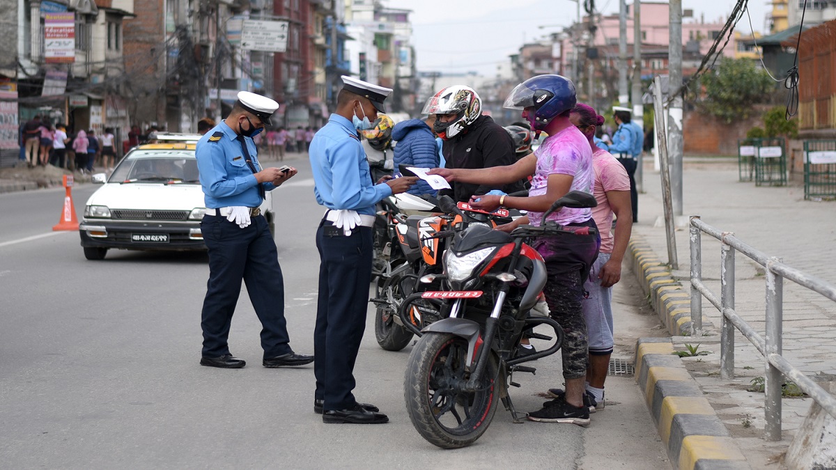 Traffic checking beefed up in Valley during Holi festival