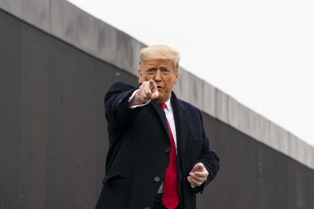 Enduring 2nd impeachment, Trump stands largely silent, alone