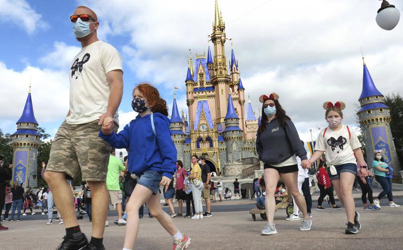 Disney reaches vaccination agreement with union workers