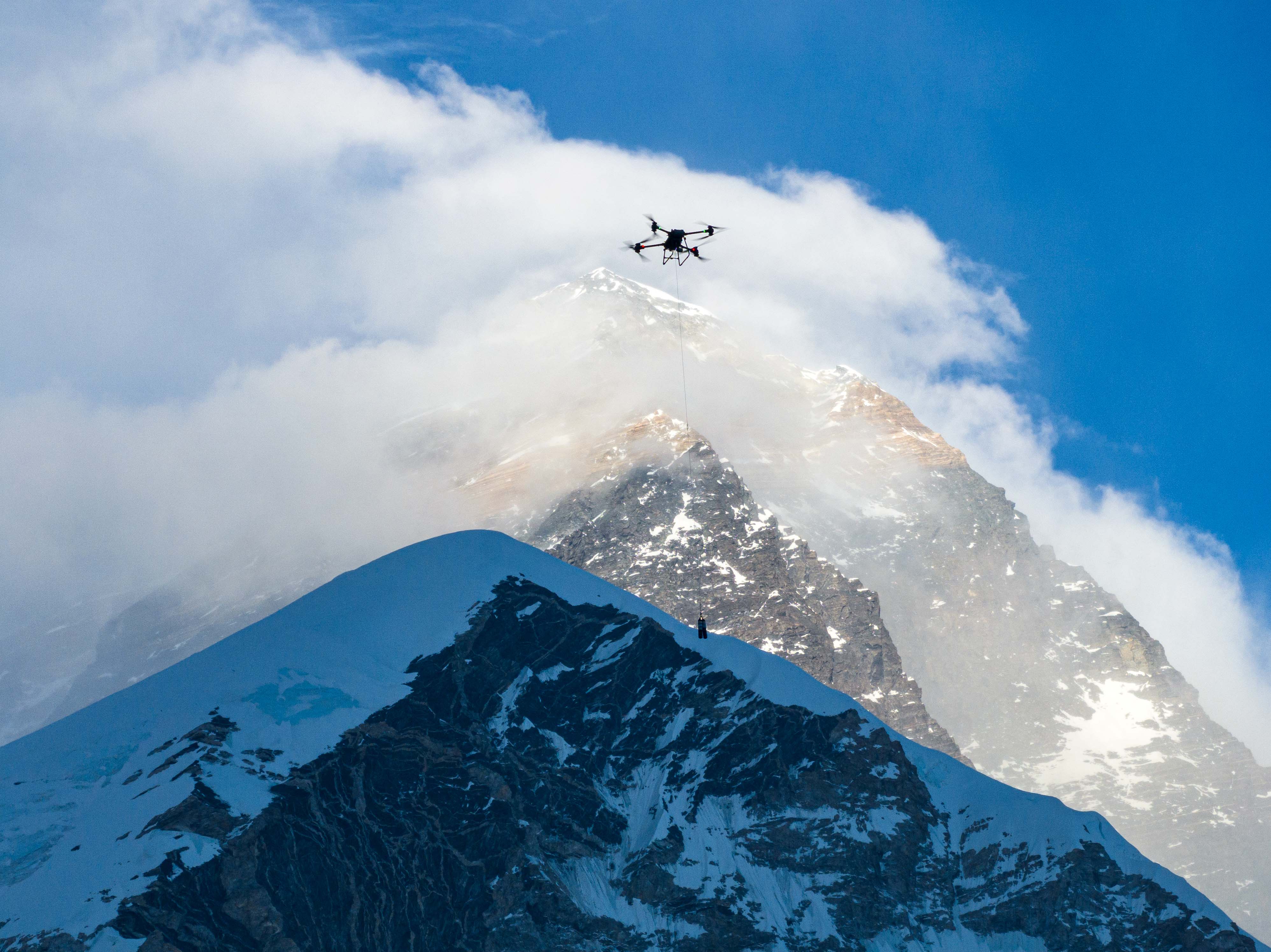 MOUNT QOMOLANGMA-DJI-DRONE DELIVERY TESTS
